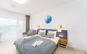 Aquamarina Prima Deluxe Studios With Sea View By Noclegi Renters