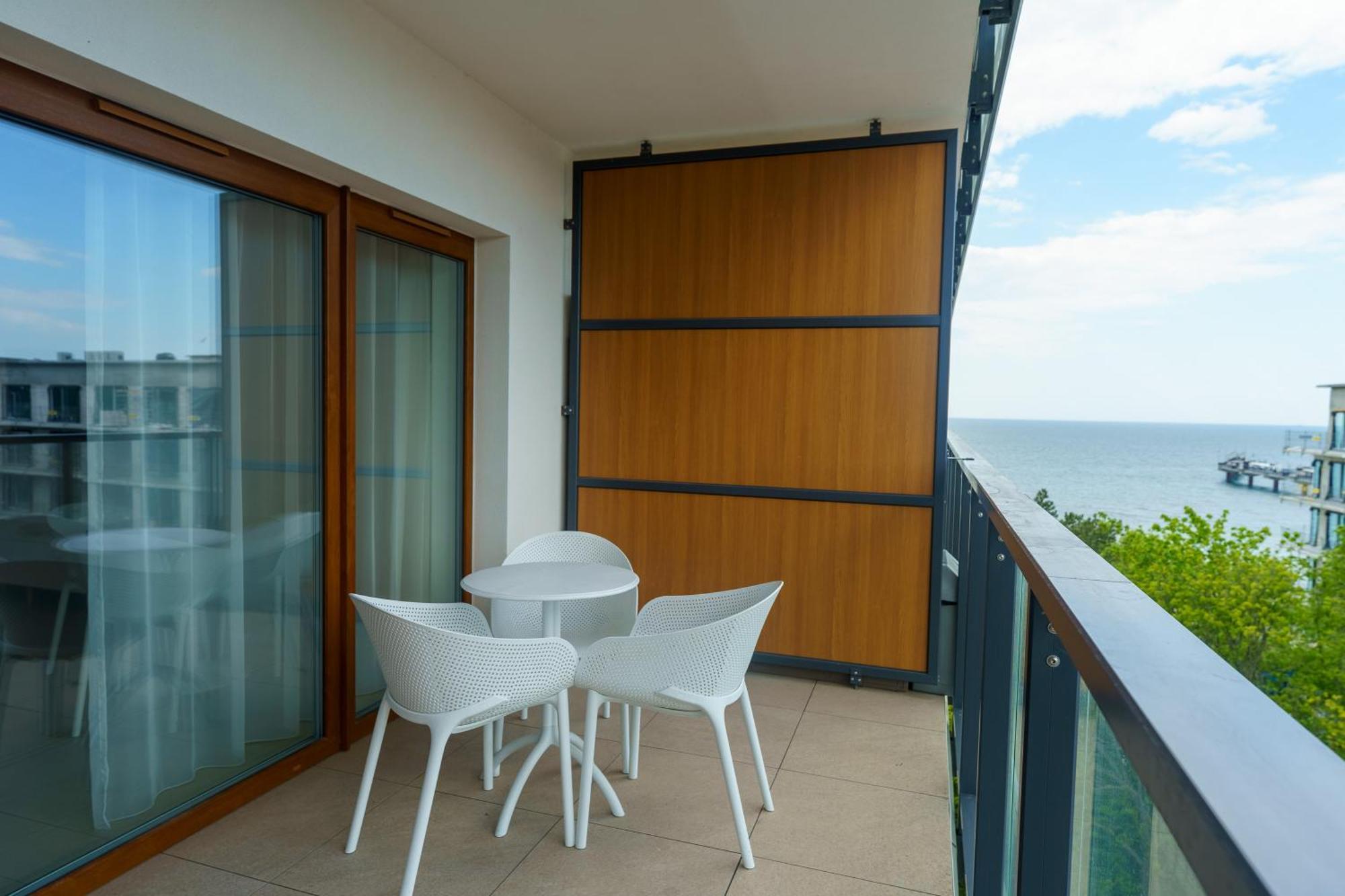 Aquamarina Prima Deluxe Studios With Sea View By Noclegi Renters Misdroy Exterior foto